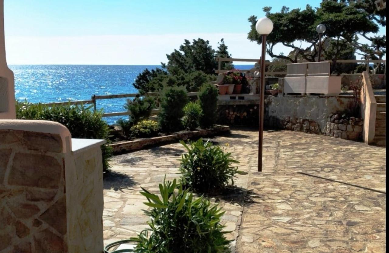 Villa Vera Trifamigliare Con Ingresso Diretto 20 Mt Al Mare Clima Wi-Fi Bbq Cala Liberotto Exterior photo